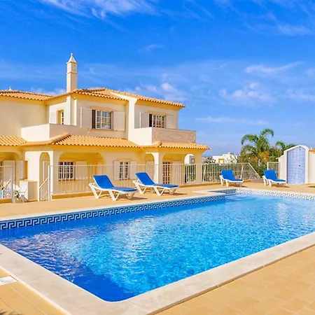 Judite Villa *